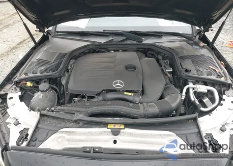 2019 Mercedes-Benz C 300 4Matic z USA, uszkodzony, nr VIN WDDWF8EB4KR512866